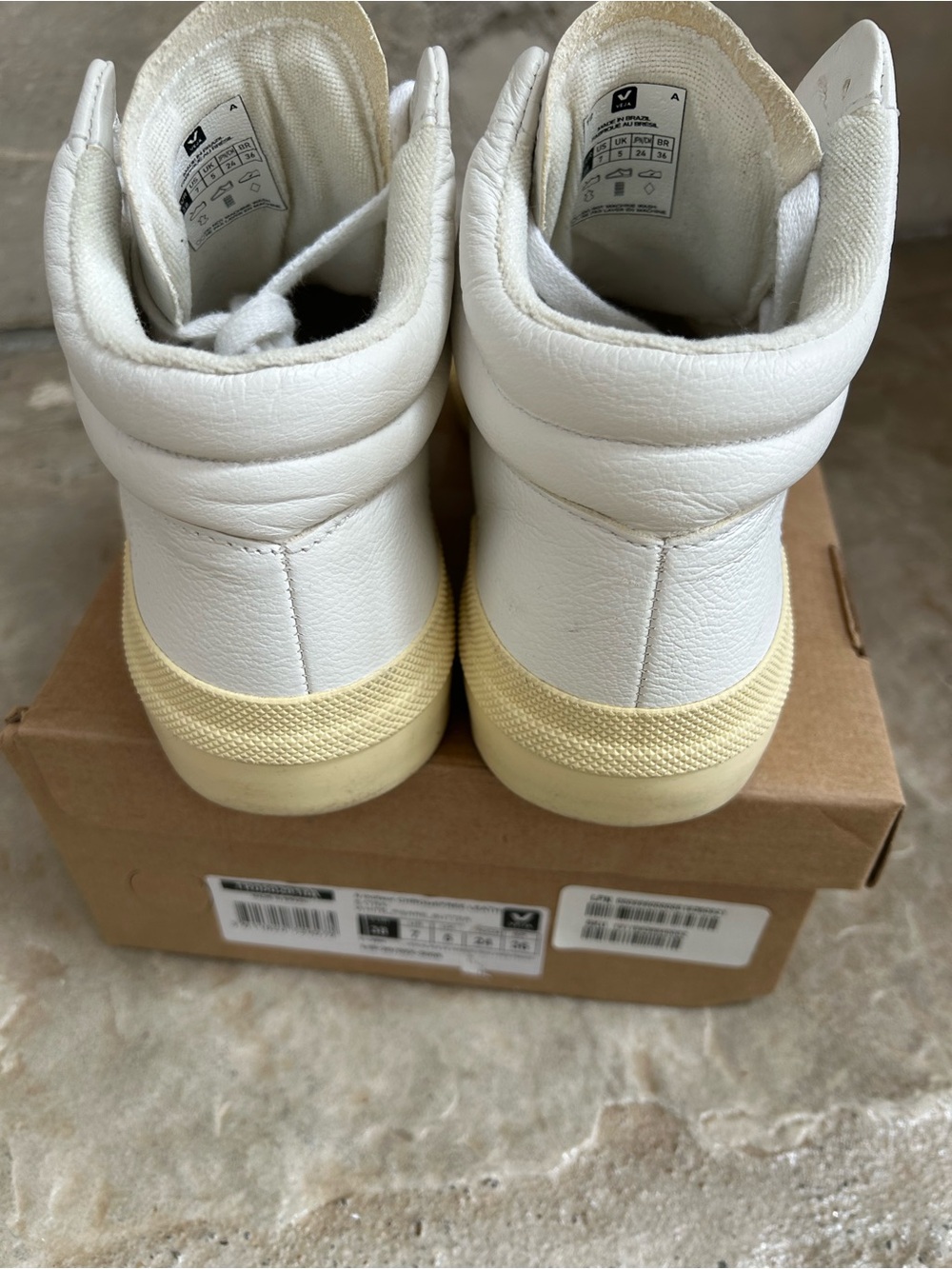 Veja Minotaur Chromefree Leather White Pierre Butter EU 38 US 7/7.5 - Picture 5 of 8